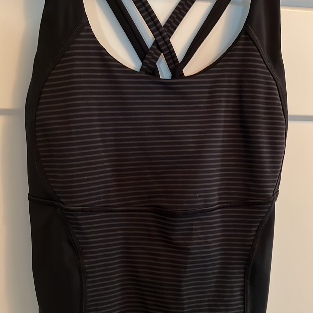 Lululemon tank top Size 6